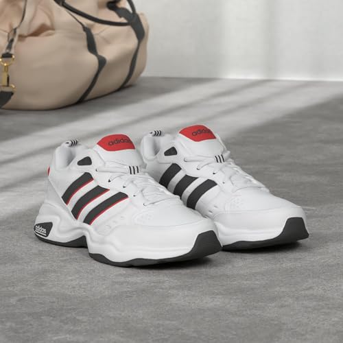 adidas Herren Strutter Shoes Gymnastik-und Trainingsschuhe, Cloud White/Core Black/Active Red, 44 2/3 EU