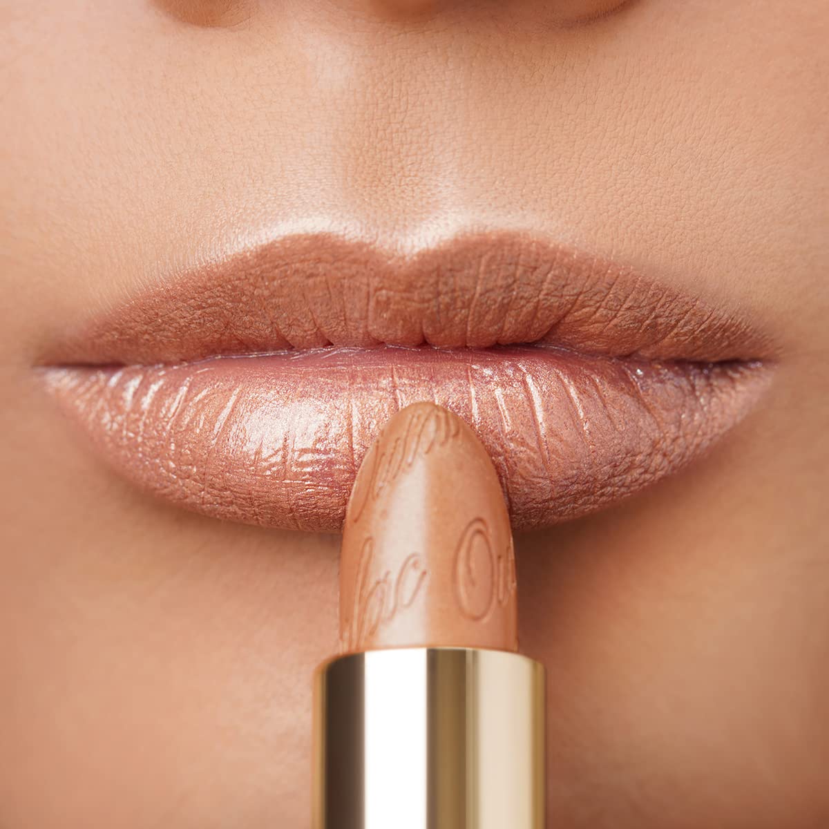 OULAC Lippenstift Metallic Glanz Finish, Nudetöne, Hochpigmentierter, Kein Körniges Gefühl, Langlebig, Feuchtigkeitsspendende Formel, Vegan, 4.3g, (10) Sahara Gold