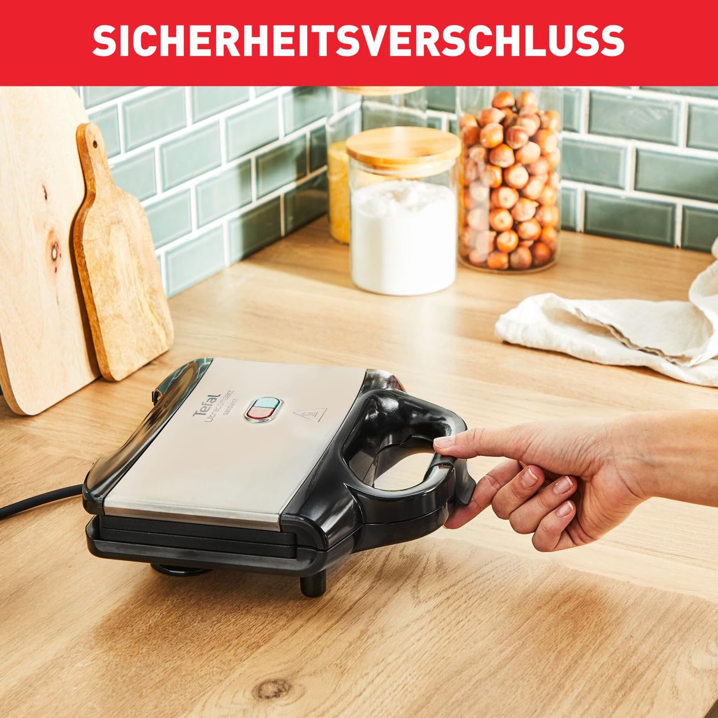 Tefal Ultracompact Sandwichmaker SM1552, für dreieckige Sandwichtoasts, antihaftbeschichtete Platten, leichte Reinigung, kein Anbrennen, 700W, Sandwich-Grill, 26.5 x 12 x 26 cm