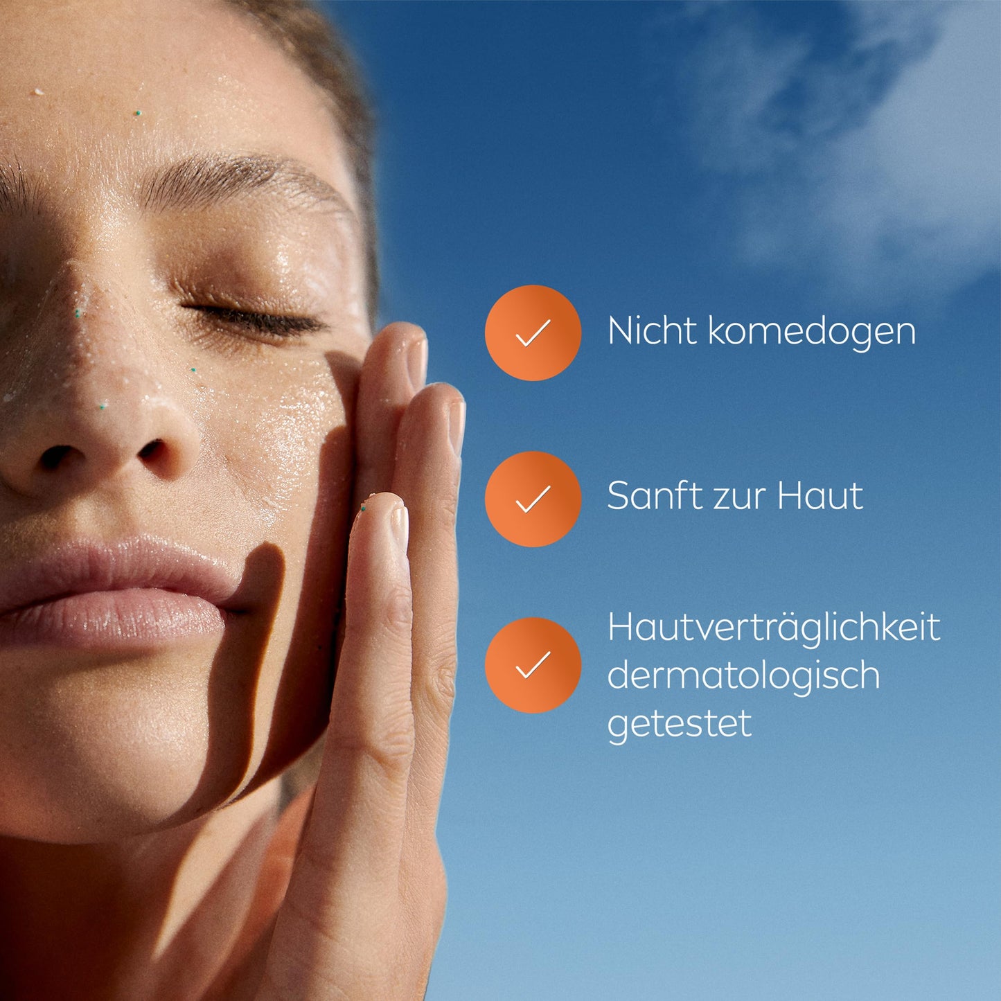 NIVEA Derma Skin Clear Peeling, porenverfeinerndes Peeling für Gesicht und Körper, Gesichtsreinigung mit Salicylsäure & Niacinamid für ein sichtbar verbessertes Hautbild (150 ml)