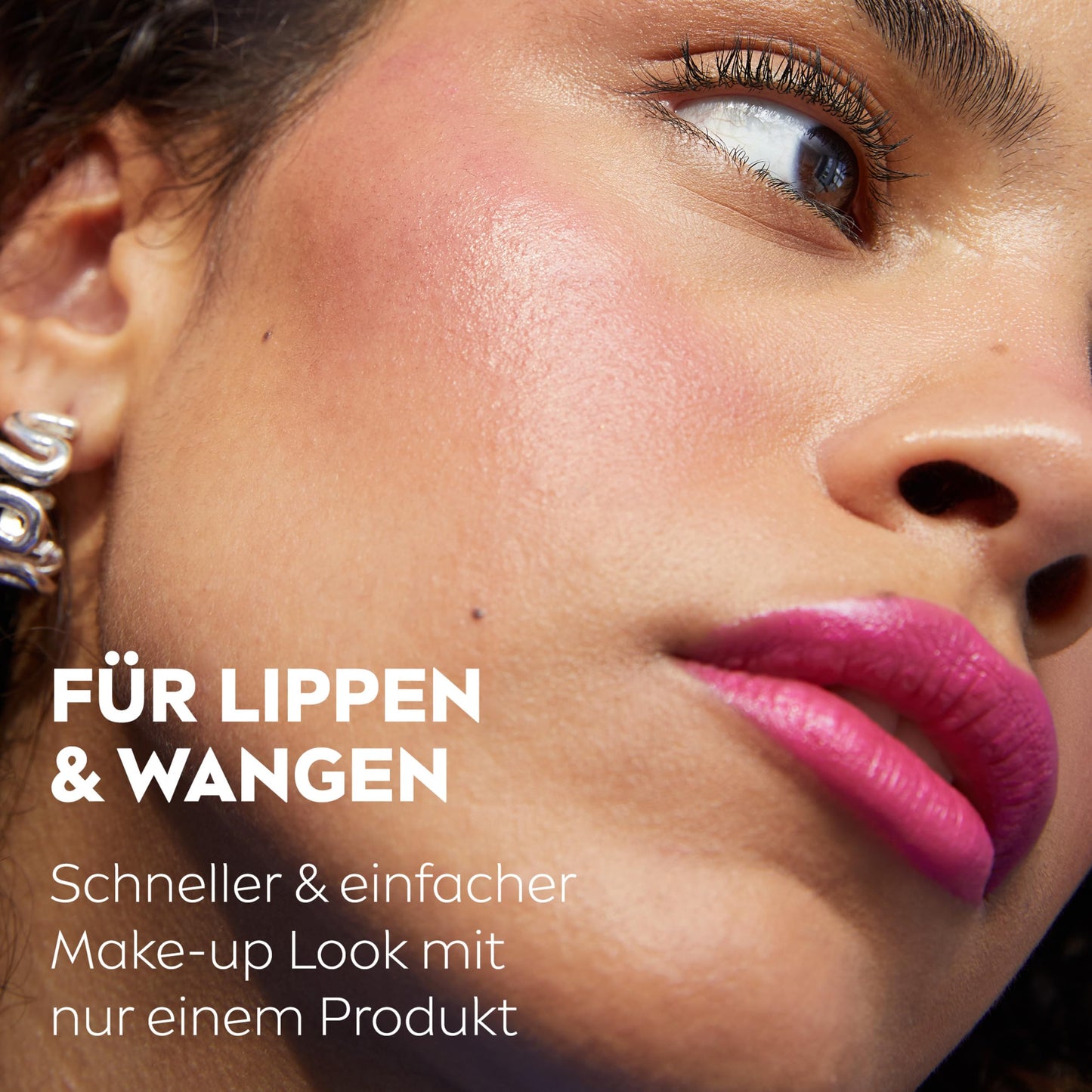 Labello Caring Beauty Pink Lippenpflegestift mit Farbe und Sonnenschutz, farbige Lippenpflege mit LSF 30, Vitamin E und Bio-Mandelöl, Lippenbalsam für Lippen und Wangen (4,8 g)