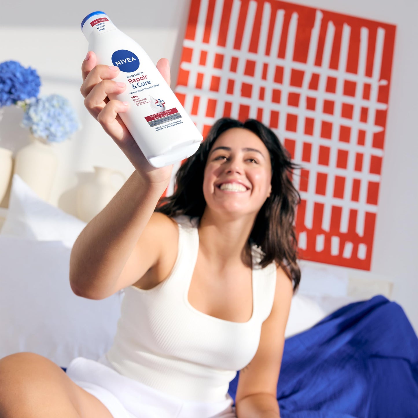 NIVEA Body Lotion Repair & Care, Lotion für sehr trockene Haut & zur Linderung von Spannungsgefühlen, Körperlotion mit Glycerin, Niacinamid & Provitamin B5 (400 ml)