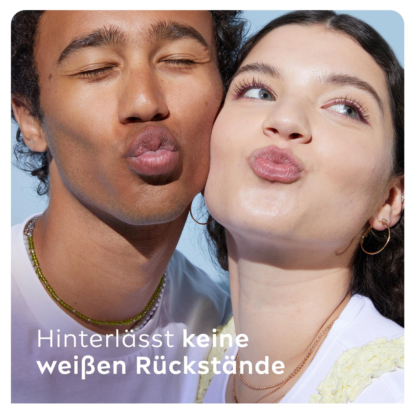 Labello Sun Protect LSF 50, wasserfeste Lippenpflege mit hohem Sonnenschutz, mineralölfreie Lippenpflege mit Sheabutter, Vitaminen & natürlichen Ölen (4,8 g)