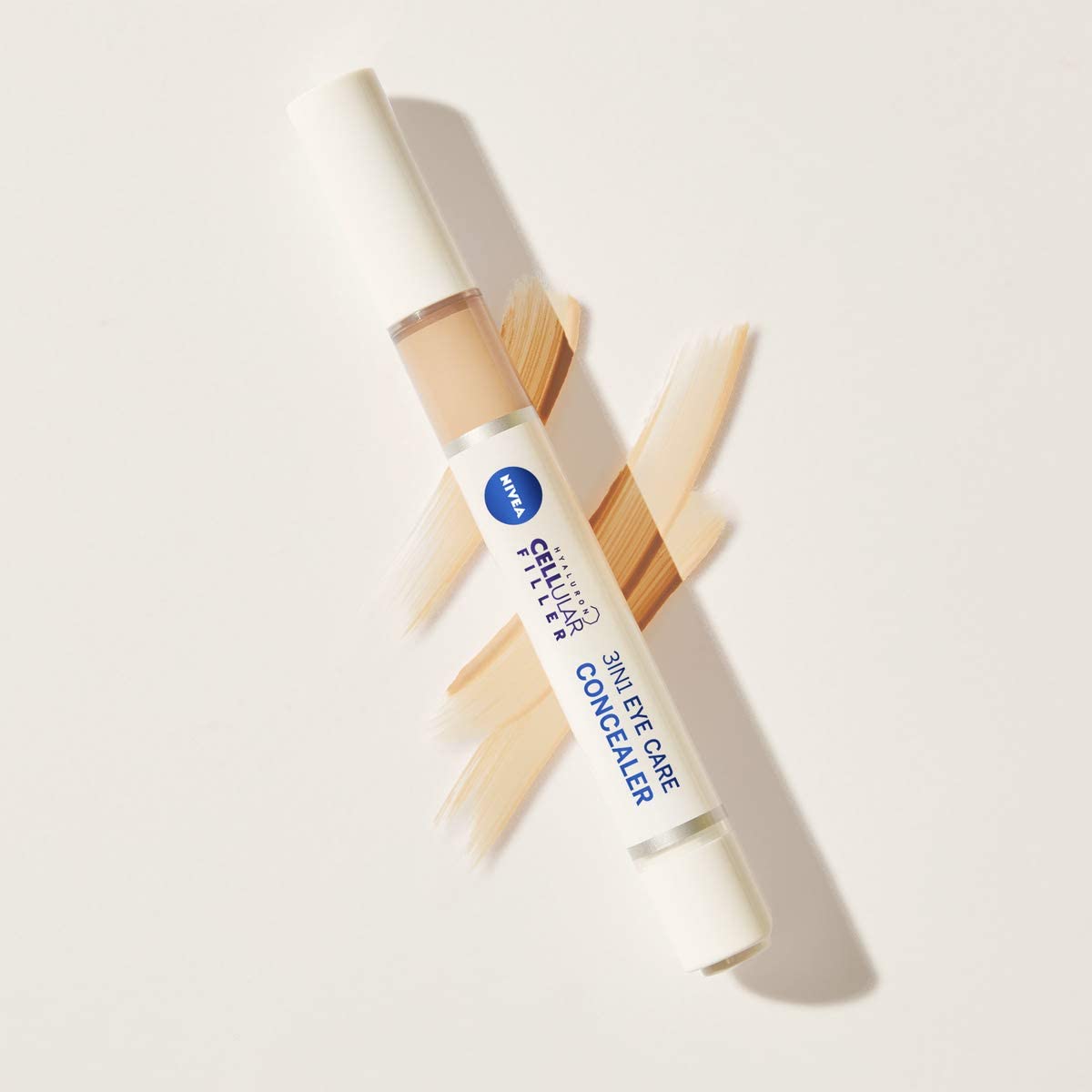 NIVEA Hyaluron Cellular Filler 3IN1 Augenpflege Concealer Hell (4 ml), Anti-Age Concealer mit Hyaluron, Abdeckstift für Augenringe, Rötungen und Pickel