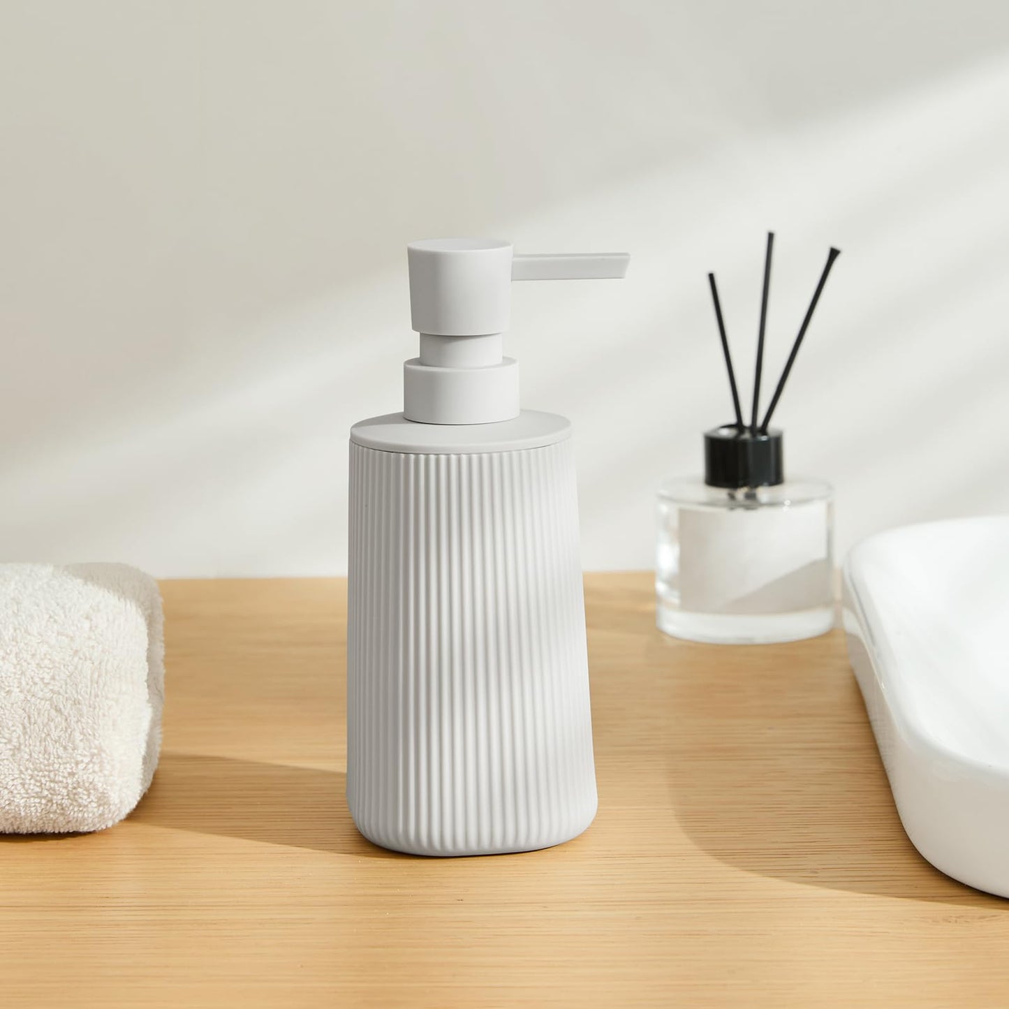 Moderne Seifenspender Beige Kunststoff Spülmittelspender, Seifenspender Bad für Badezimmer, Arbeitsplatte, Küche, Soap Dispenser mit Pumpspender (Beige)