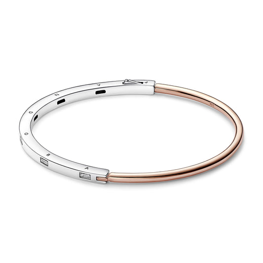 PANDORA Signature Bicolor I-D Pavé-Armreif aus Sterling Silber mit 14 Karat rosévergoldete Metalllegierung, Zirkonia, Größe: 16cm, 582740C01-1