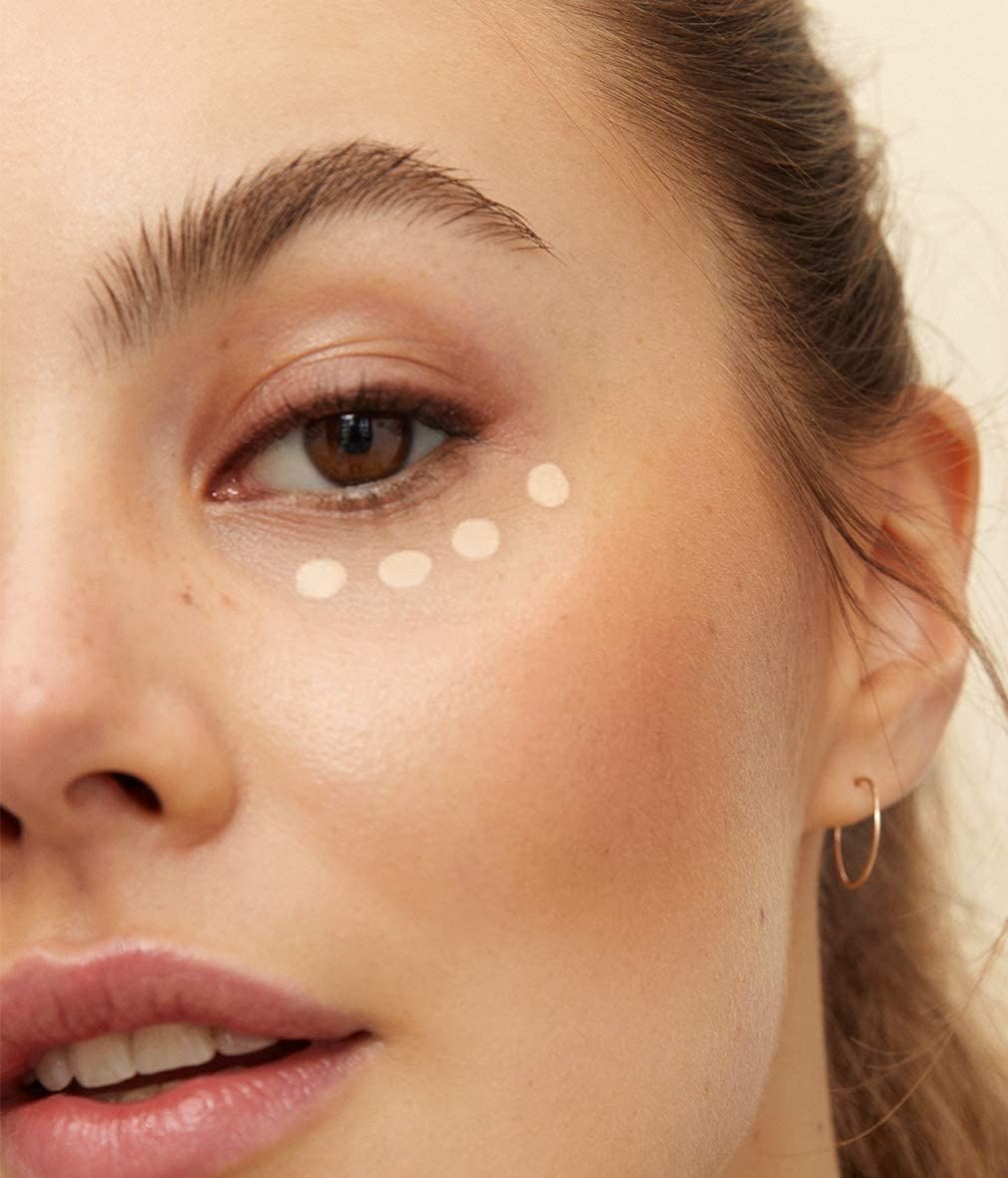 NIVEA Hyaluron Cellular Filler 3IN1 Augenpflege Concealer Hell (4 ml), Anti-Age Concealer mit Hyaluron, Abdeckstift für Augenringe, Rötungen und Pickel
