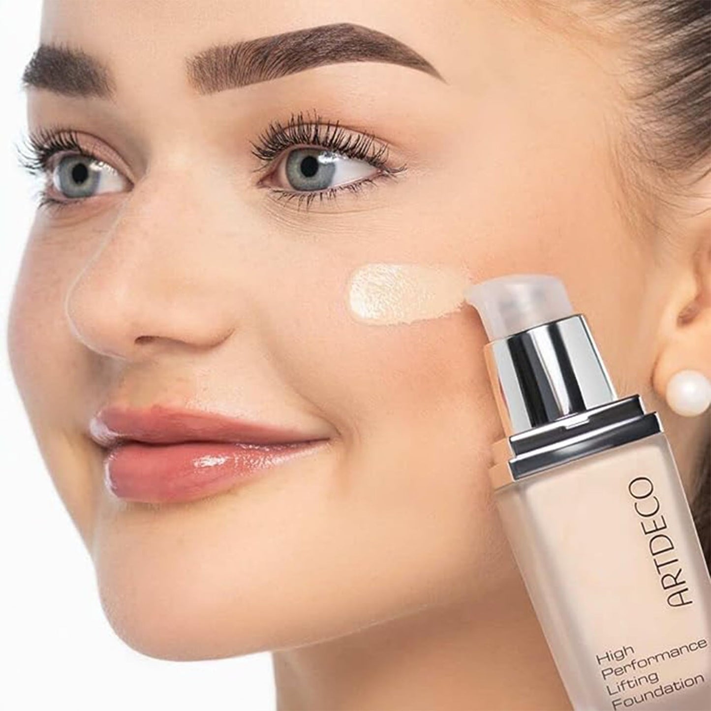 ARTDECO High Performance Lifting Foundation - Flüssiges Make-up für eine sanft mattierte, straffe Haut - 1 x 30 ml