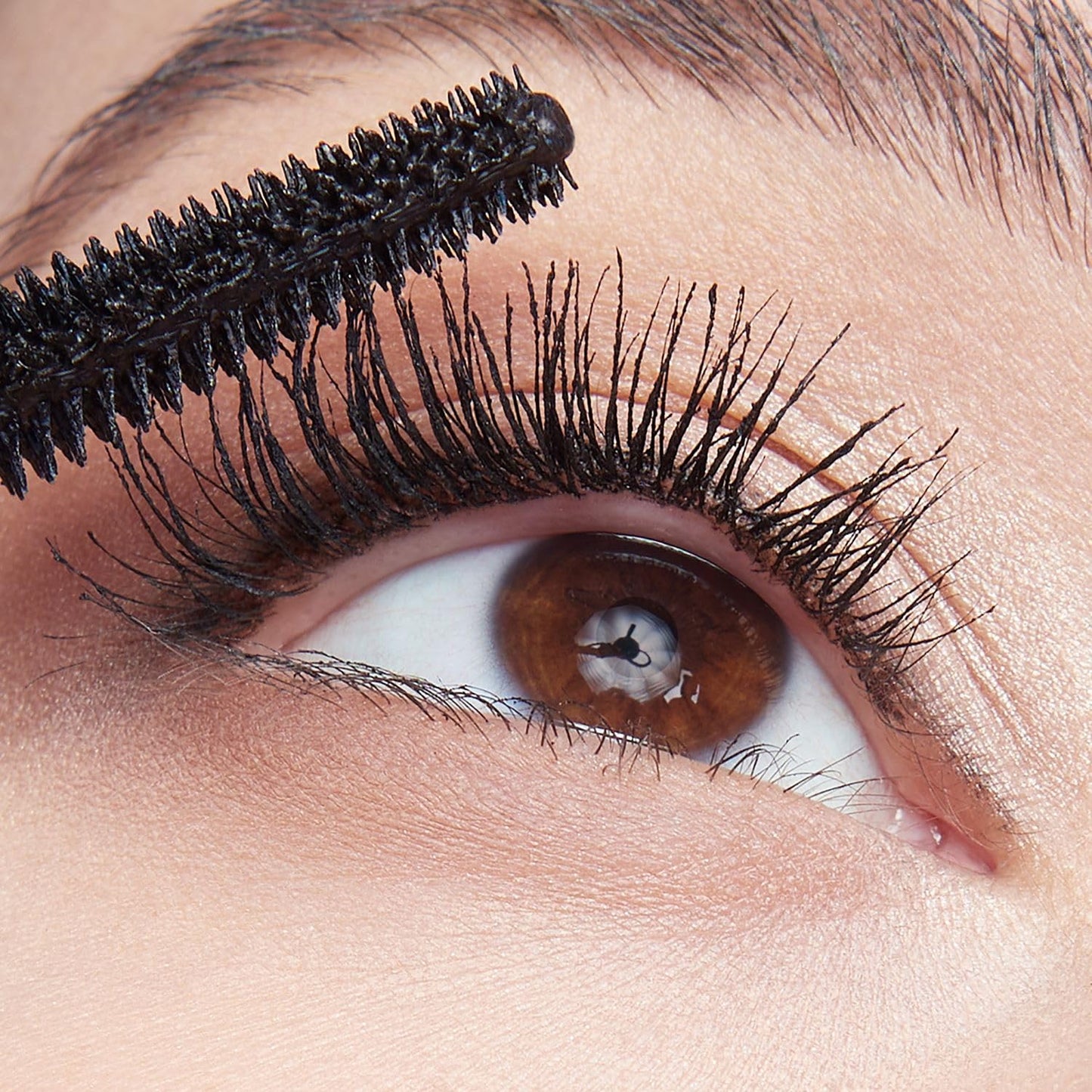 Maybelline New York Wasserfeste, schwarze Wimperntusche für extrem lange Wimpern, Lash Sensational Sky High Mascara, Black Waterproof, 6 ml